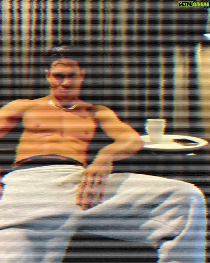 Joey Essex - 99.3K Likes - Let’s chat, what’s on your mind right now