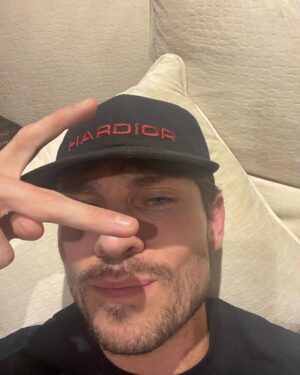 Joey Essex Instagram - When I was a kid I didn’t really care about having a beard, but the older I get, it’s really starting to grow on me 🤔🤔🤔