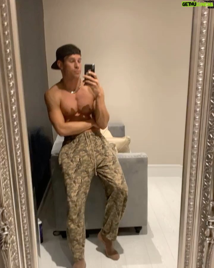 Joey Essex - 44.1K Likes - Mood: