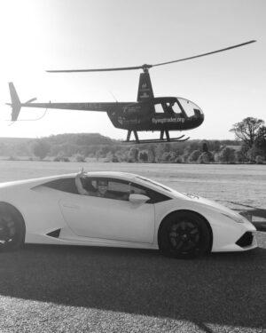 Joey Essex Instagram - Helicopter licence just got added to the bucket list 🚁