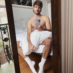 Joey Graceffa Instagram – swipe 👉🏻 to see what’s underneath 😳