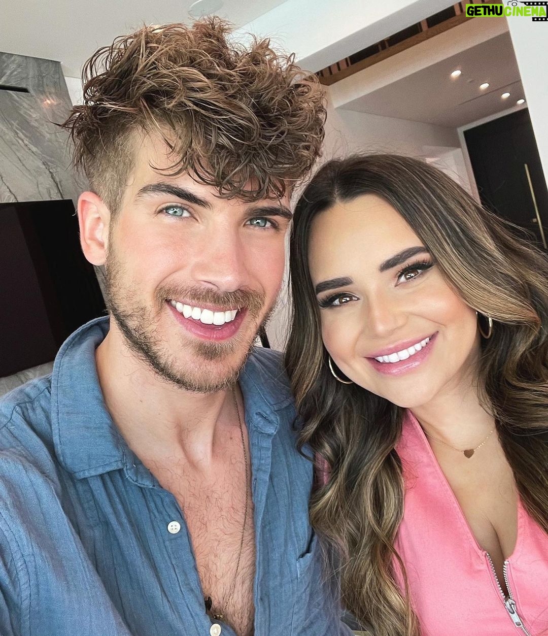 Joey Graceffa Instagram - reuniting with your friends after a year in panini >>> π₯Ίπ new video with @rosannapansino is up on my channel!