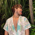 Joey Graceffa Instagram - guess my bra size 🤭🥥