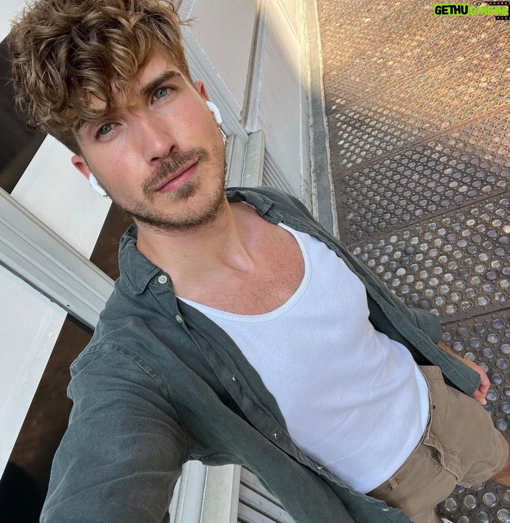 Joey Graceffa Instagram - what’s my best angel? 👼 New York City, N.Y.