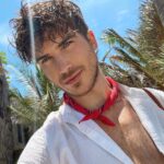 Joey Graceffa Instagram - i’m not straight & neither is my hair 😗 here’s a lil bday photo dump ☀️🌴