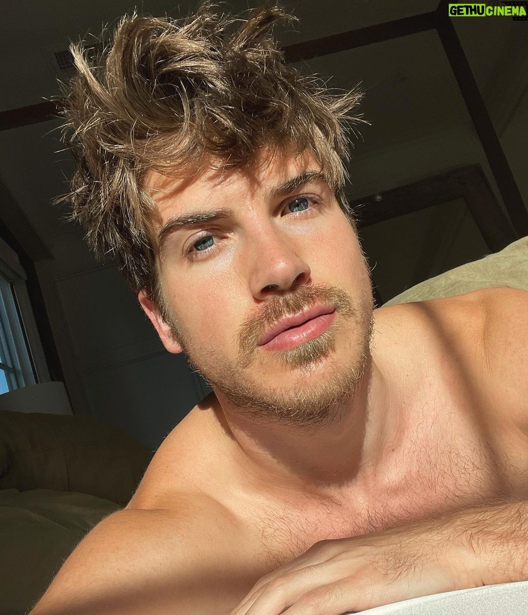 Joey Graceffa Instagram - photo dump of my hair before I do somethin crazy 💇🏻♂️ should I get a mullet?