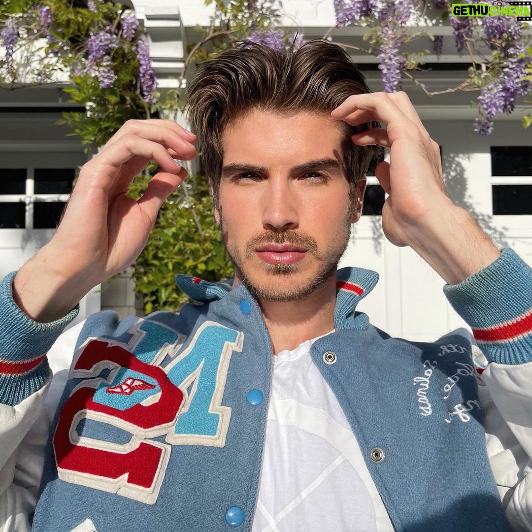 Joey Graceffa Instagram - tell me my hair looks sexy pushed back