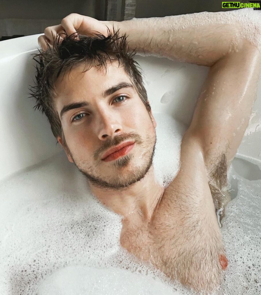 Joey Graceffa Instagram - who else thinks baths are better than showers? 😌🛁