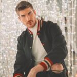 Joey Graceffa Instagram - I’m begging for you to take my hand ✨ 📸: @idccarlos