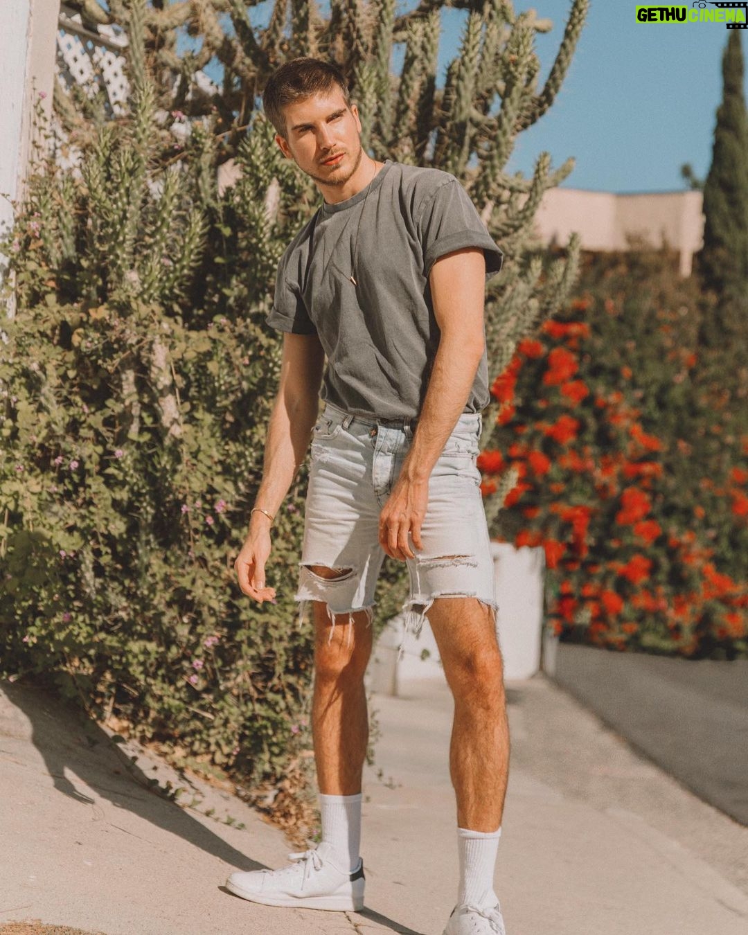 Joey Graceffa Instagram - thinking about bleaching my hair 🤨 should I do it? (📷: @idccarlos) Blondes Have More Fun