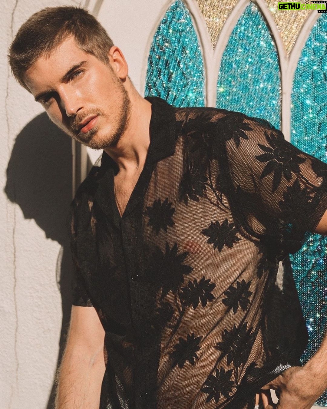 Joey Graceffa Instagram - nipples are the window to the soul 👁👁 (📷: @idccarlos) The Nip Slip