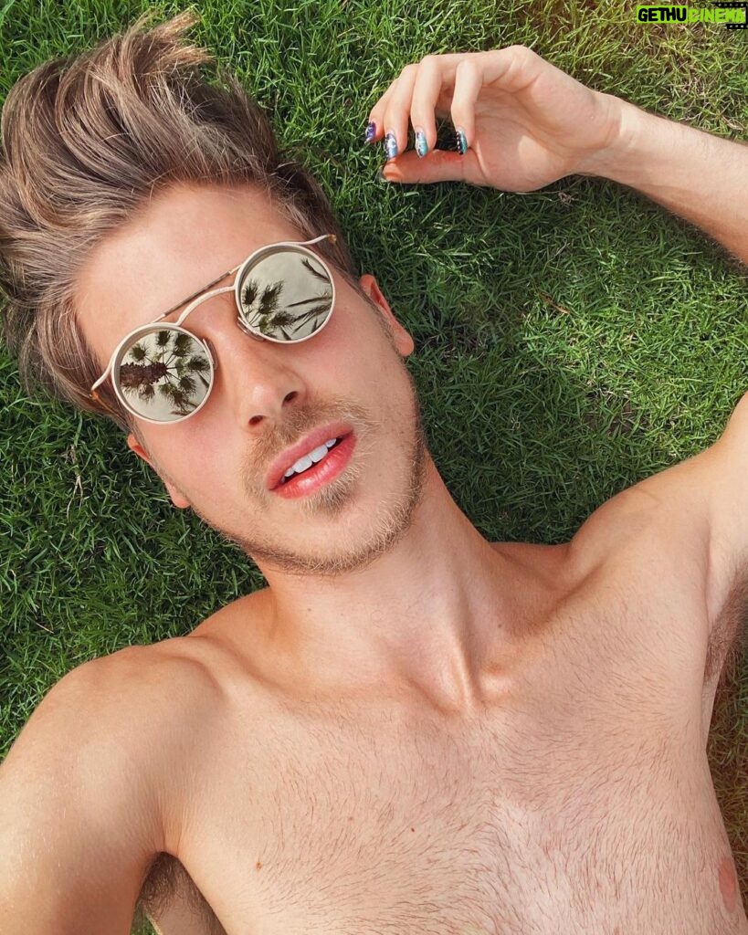 Joey Graceffa Instagram - the person who correctly guesses how many chest hairs I have will win a free Tesla*! . **Im lying