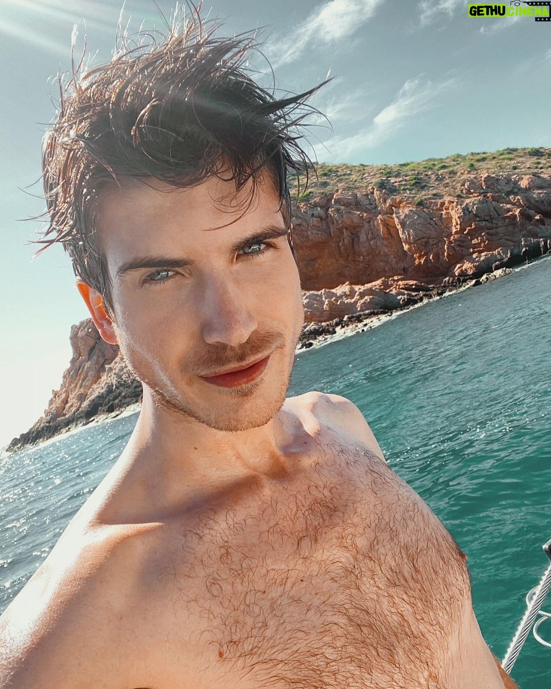 Joey Graceffa Instagram - A merman in his natural element 🧜🏻♂️ who wants summer back?💦