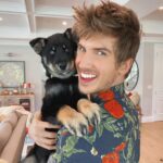 Joey Graceffa Instagram - Goodbye mister Greeny! We may not have bonded at first but in the end you stole my heart! Miss him so much already!! 💚🧩📗🎾🌲🐸
