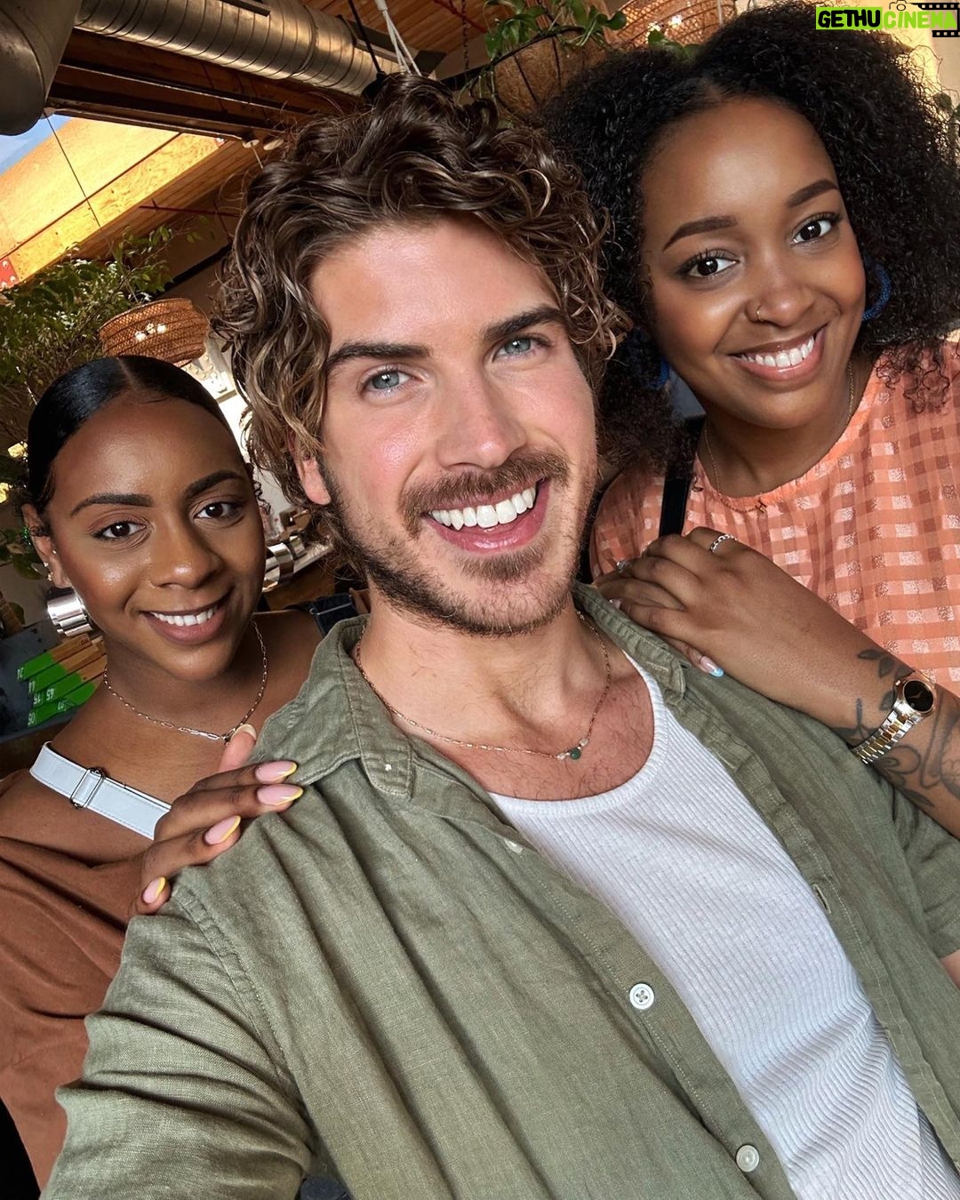 Joey Graceffa Instagram - reunited with my besties⦠plus 1 š„°