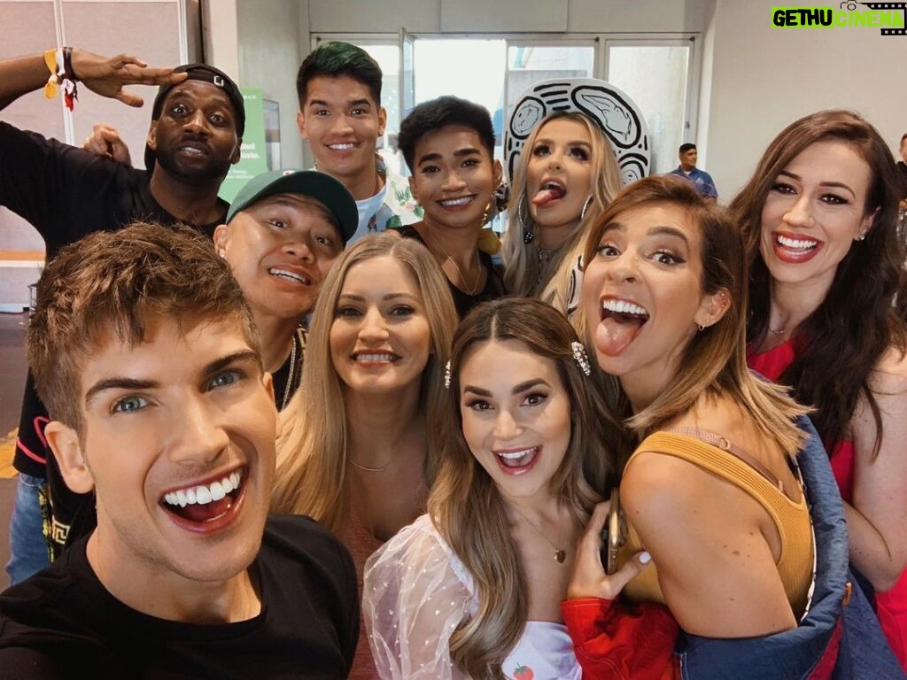 Joey Graceffa Instagram - WE ARE ALL STARS ✨⭐💫 @EscapeTheNight is finally here and omg...the feels...I’m so grateful for this bunch of amazing people. And a big thank you to the fans, this is all for you. 💖 Epsiode 1 is now available for free + ep 2 is avail if you have a @youtube premium account. New episodes every Wednesday at 11am PST....GO BINGE! Link in bio 🎉