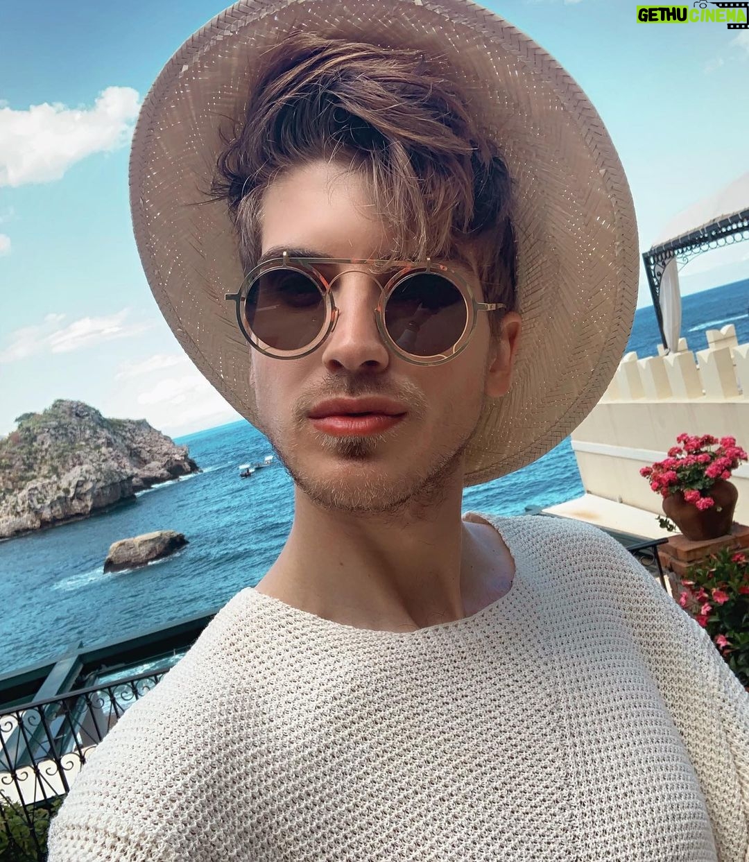 Joey Graceffa Instagram - On the verge of a mental breakdown hbu? 🏴☠️