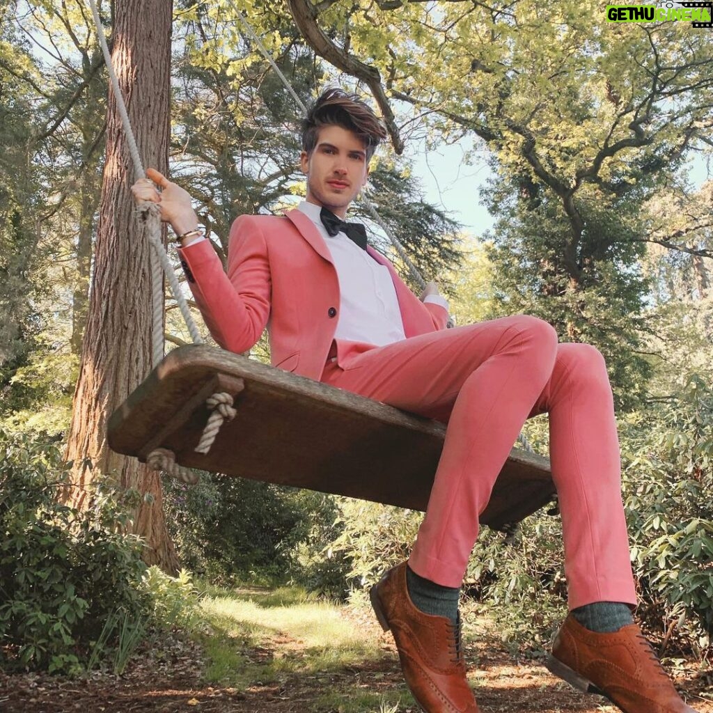 Joey Graceffa Instagram - staying up here on my perch and minding my own business, who wants to join? 🐥 United Kingdom