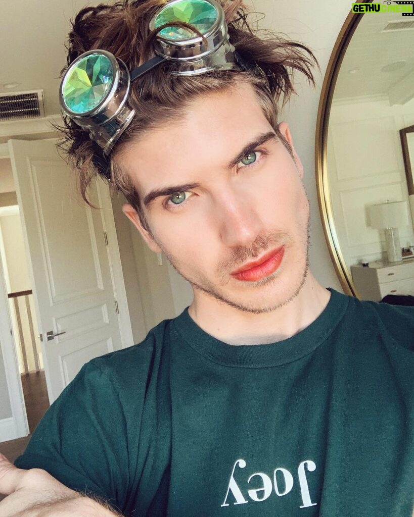 Joey Graceffa Instagram - mad scientist joey is here, are these goggles a #Coachella lewk or nah?👨‍🔬 NEW JOEY MERCH IS HERE! Link bio 💖