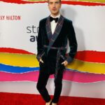 Joey Graceffa Instagram - where’s the party? 🕴🏼 made it just in time for the #streamys! tune in LIVE RIGHT NOW on youtube! 💻 @escapethenight is nominated for 5 awards, let’s do this guys! ❤️ taps for tags ❤️ Beverly Hills, California