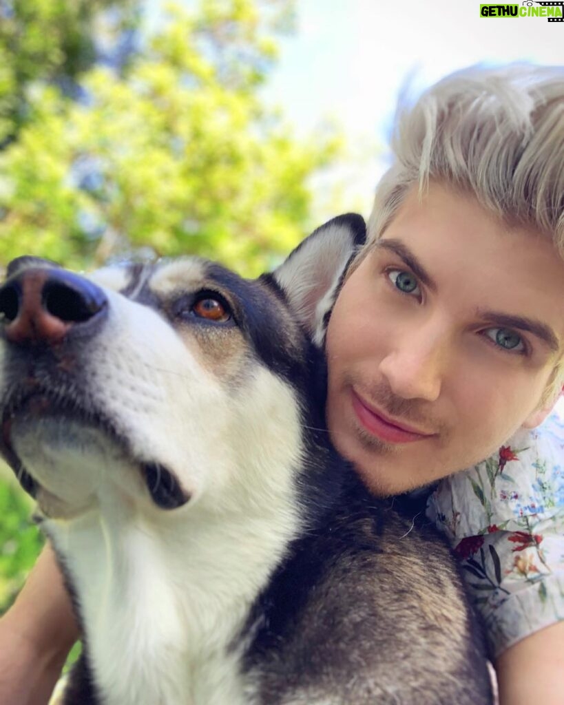 Joey Graceffa Instagram - Just two happy boys enjoying the fresh air & sunshine for the first time! ☀️ Thank you guys for sticking by my side during one of the hardest times of my life, I’m so grateful for your love. The past four weeks have taught me so many lessons & how putting my health and happiness should come before my job. I’m learning balance. The next month will be spent regaining my physical and mental strength and gaining back the 15 pounds I lost from not being able to eat. I love you all so much, I think it’s time for a mukbang!? 🍔🍕❤️🥗🍟