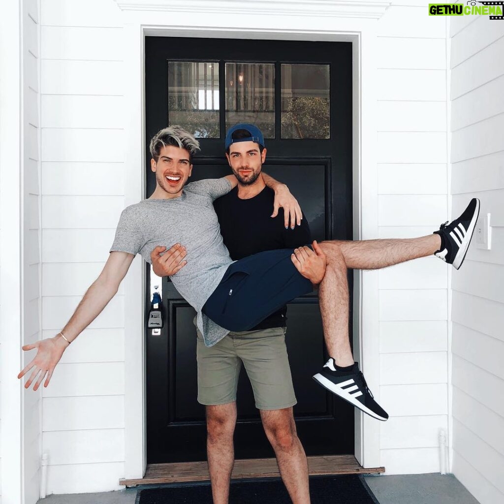 Joey Graceffa Instagram - HOME SWEET HOME-O! 🏡👬🐕 After a long 6 months, we finally moved in! Can you believe?! New video, link in bio. ❤️ @misterpreda