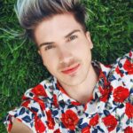 Joey Graceffa Instagram - Me looking cute right before @misterpreda threatened to run me over with the lawnmower 🌹