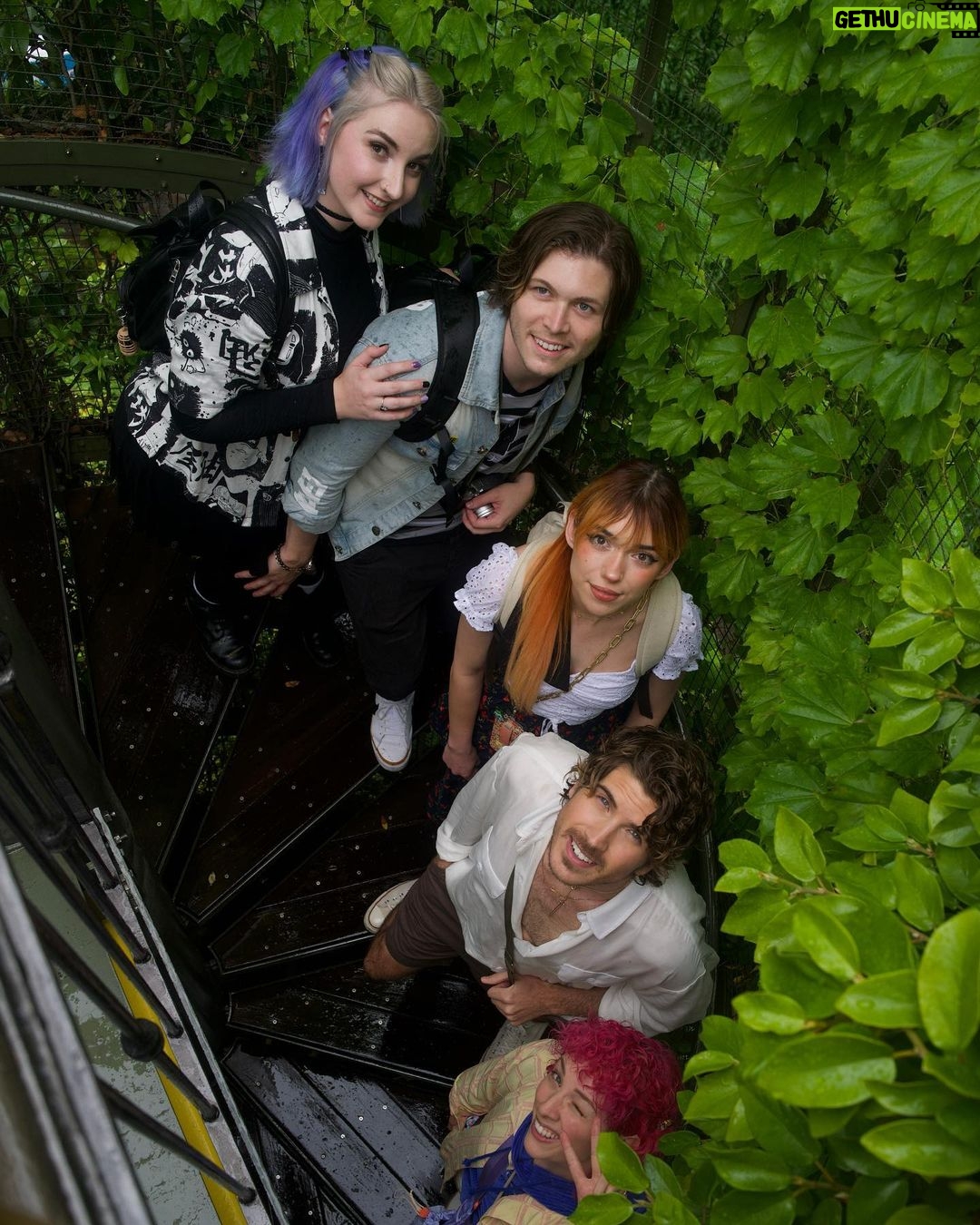 Joey Graceffa Instagram - Lost in Japan's magic, but found in the love of my friends. ❤️