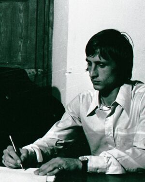 Johan Cruijff Instagram - 13 August 1973, the day @johancruyff was signed

50 anys del fitxatge de Johan Cruyff com a jugador del Barça

50 años del fichaje de Cruyff