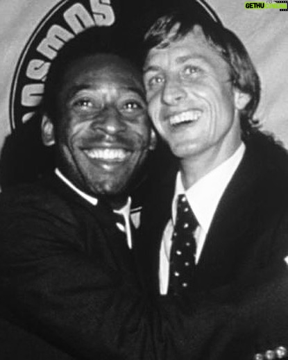 Johan Cruijff Instagram - Rest in peace, Rei @Pele.