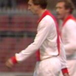 Johan Cruijff Instagram - That Cruyff-Olsen penalty 🎗
