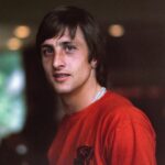 Johan Cruijff Instagram – We think about you Johan. Especially today. 🧡

76 years ago the world met @johancruyff. 1️⃣4️⃣

#NothingLikeOranje #CruyffLegacy 14