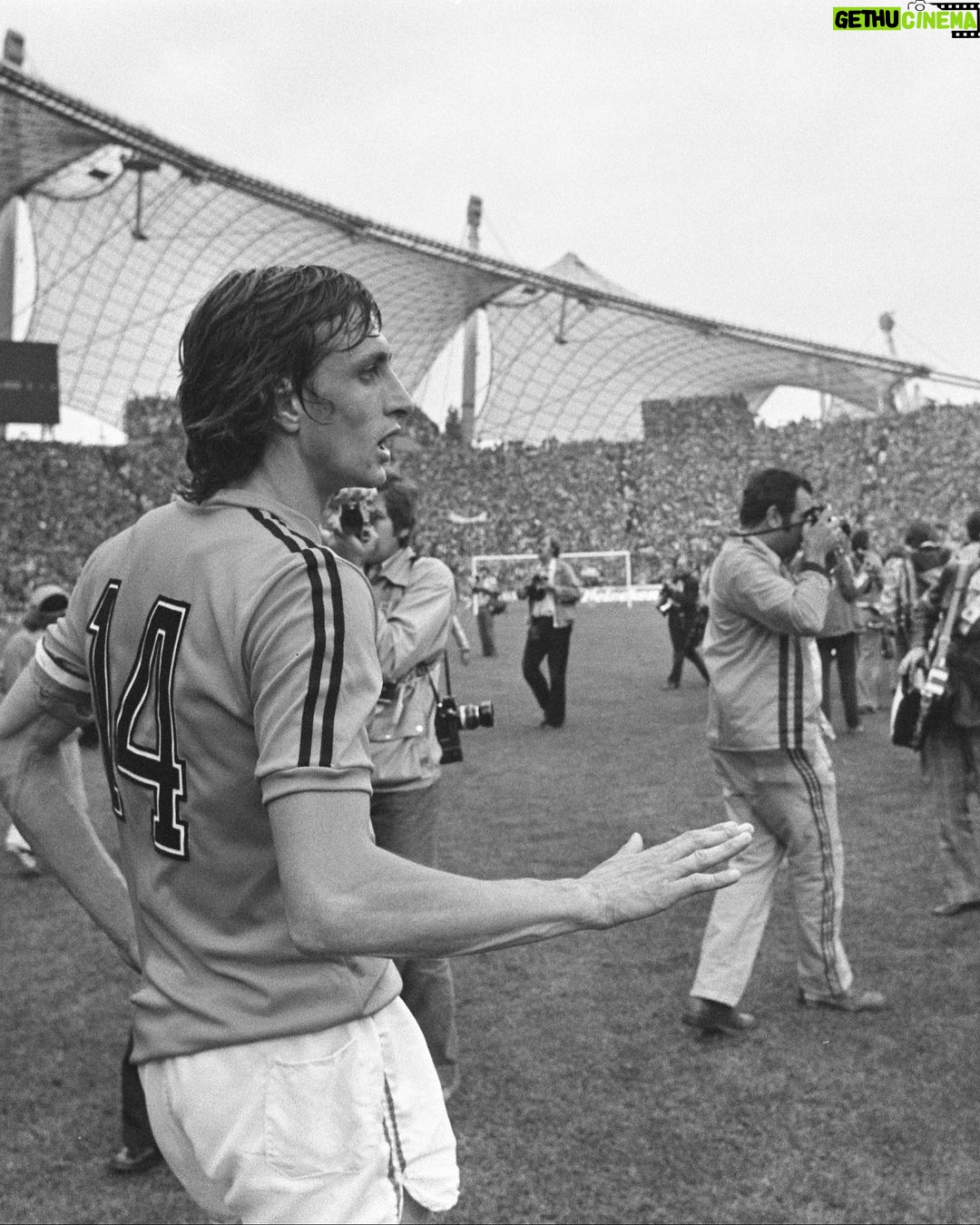 Johan Cruijff - 179.6K Likes - We think about you Johan. Especially today. 🧡
76 years ago the world met @johancruyff. 1️⃣4️⃣
#NothingLikeOranje #CruyffLegacy