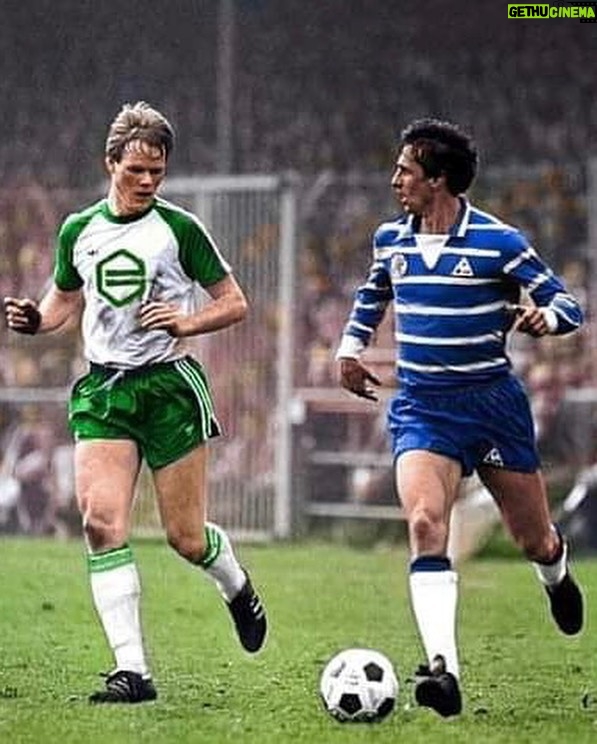 Johan Cruijff - 176.5K Likes - Happy 60th Birthday, @ronaldkoeman!