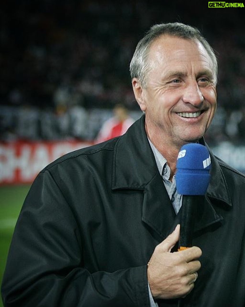 Johan Cruijff Instagram - A true bond of friendship 🧡 Happy birthday, @marcovanbasten!