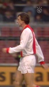 Johan Cruijff Instagram - Greatest penalty of all time? 🥰