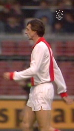 Johan Cruijff Instagram - Greatest penalty of all time? 🥰