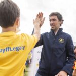 Johan Cruijff Instagram – 🆕 The Cruyff Foundation opened today a new Cruyff Court with @raulgonzalez in the neighbourhood where he grew up. This is the first one in the city of Madrid! ⚽👌🏽 #CruyffLegacy Madrid, Spain