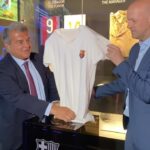 Johan Cruijff Instagram - An iconic jersey in the Barça Museum 🫶 @johancruyff
