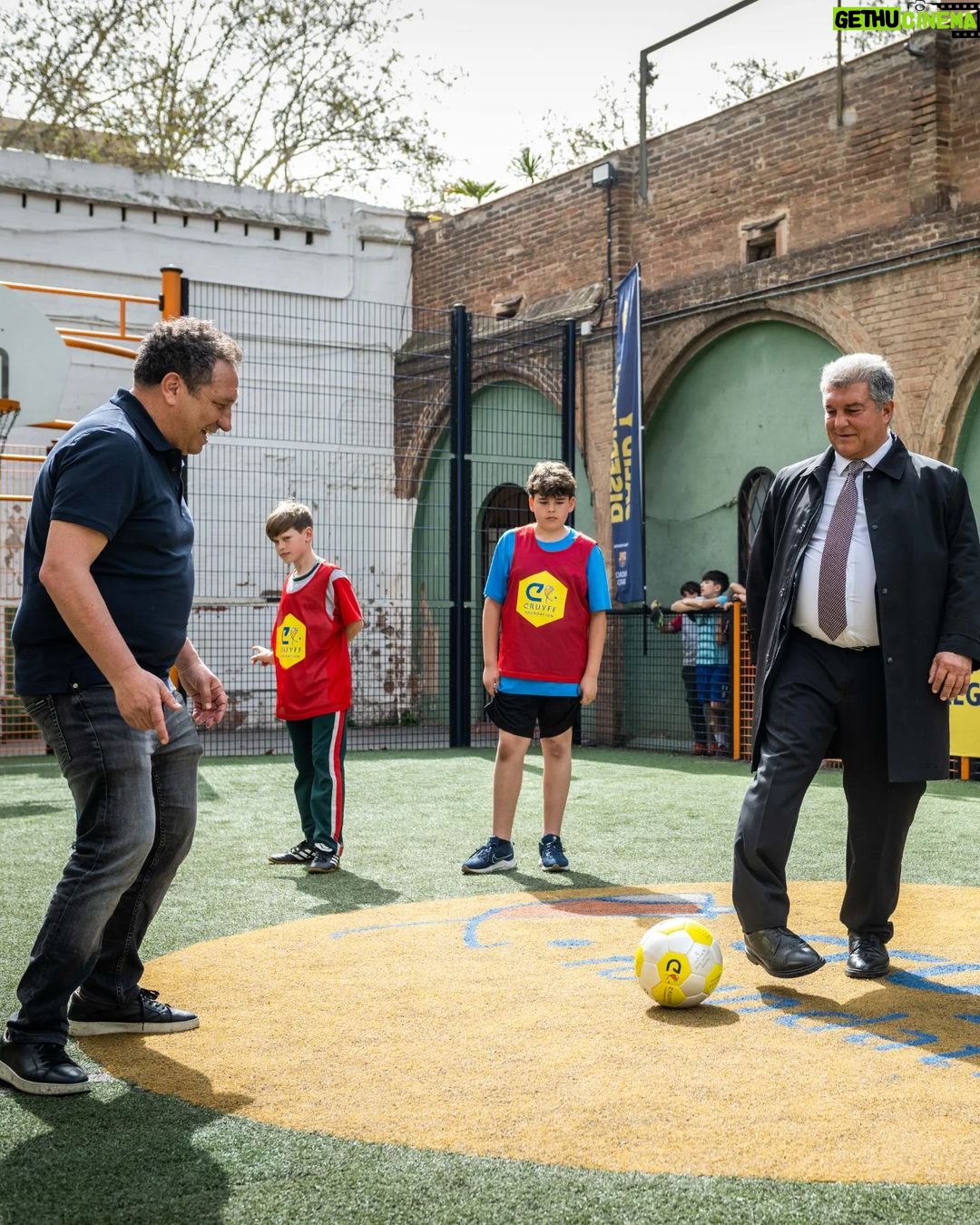 Johan Cruijff Instagram - Great day to celebrate @johancruyff's social legacy! 💛 Twenty years with Barça Foundation and together we continue what Johan started. Go out and enjoy! 👊🏼 .. Gran día para celebrar el legado social de Johan Cruyff! 💛 Veinte años de la mano de la @fundaciofcb y juntos continuamos lo que Johan comenzó. ¡Salid y disfrutad! 👊🏼 .. .. #CruyffLegacy Escola Especialitzada la Sagrera