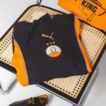 Johan Cruijff Instagram – Relive the golden era of football with the PUMA KING Legends Pack, a tribute to Johan.
Inspired by the iconic footballing era of the ‘70s, these boots capture the essence of Cruyff’s iconic play and the magic of his era. #CruyffLegacy #PUMA #KINGLegends
