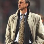 Johan Cruijff Instagram – 🔙 #TBT to remember Johan at @fcbarcelona in the week that the countdown to Barça’s 125th anniversary has just begun.
Happy 124th Anniversary, @fcbarcelona. 🎂
#CruyffLegacy FC Barcelona