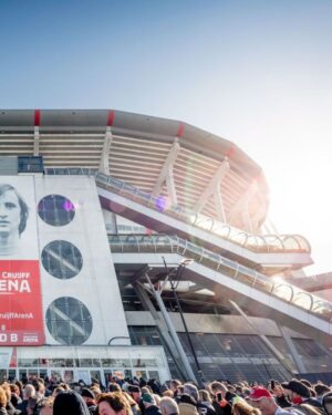 Johan Cruijff Instagram - 🔙 #TBT - 3 years ago in August, Ajax unveiled a Johan Cruyff statue gifted by @afcajax fans outside the @johancruijffarena 🙌

#CruyffLegacy