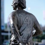Johan Cruijff Instagram – 🔙 #TBT – 3 years ago in August, Ajax unveiled a Johan Cruyff statue gifted by @afcajax fans outside the @johancruijffarena 🙌

#CruyffLegacy Johan Cruijff ArenA