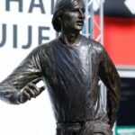 Johan Cruijff Instagram – 🔙 #TBT – 3 years ago in August, Ajax unveiled a Johan Cruyff statue gifted by @afcajax fans outside the @johancruijffarena 🙌

#CruyffLegacy Johan Cruijff ArenA