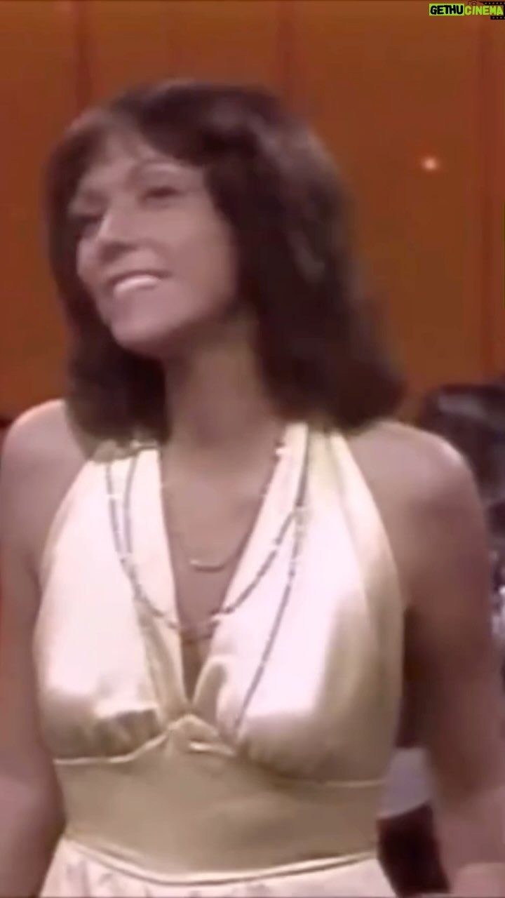 John Barrowman Instagram - The Voice, the arrangement, the strings! ‘We’ve only just begun’ classic! Enjoy the music everyone. @the_carpenters_official . #lgbtq #music #trending #trendingreels #foryou #70s #lyrics #saturday #palmsprings