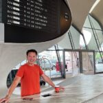 John Barrowman Instagram - It’s Throwback Saturday and we’re flying TWA! This is the Eero Saarinnen TWA terminal at JFK - Now converted to a fabulous retro hotel. @scottmale #lgbtqia #jfk #retro #airline #twa Sayville Ferry Service