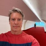 John Barrowman Instagram - It’s Throwback Saturday and we’re flying TWA! This is the Eero Saarinnen TWA terminal at JFK - Now converted to a fabulous retro hotel. @scottmale #lgbtqia #jfk #retro #airline #twa Sayville Ferry Service