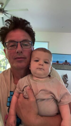 John Barrowman Instagram - Meet Frank and my bed head.
#uncle #trendingreels #live #lgbtqia #family #love #baby #trending