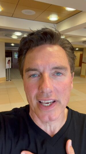 John Barrowman Instagram - An update and message for those of you heading to Shreveport Louisiana this weekend for @geekdconshreveport 
Due to my mothers illness I am not going to be able to make it.  Unfortunately she is still in Intensive Care. As always spread the #lgbtqia+ love and make the con a huge success.  Have lots of fun ConFamily. I want to see pictures!
Hopefully I will be with you next year. Lots of love and thanks for understanding. Jb 
.
Please watch the video for the update.